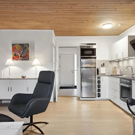 Beautiful In With Kitchen *